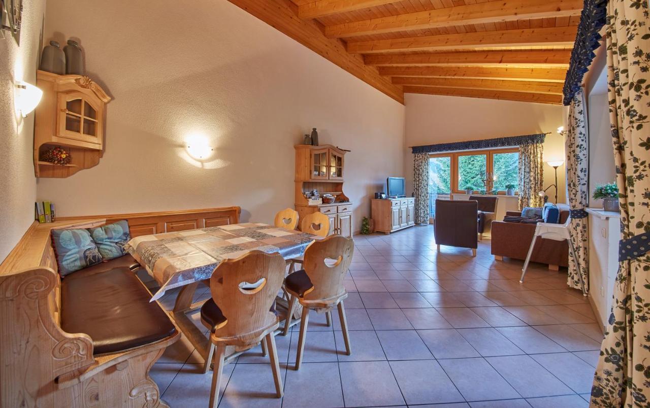 Appartements Hollandia Saalbach-Hinterglemm Bagian luar foto