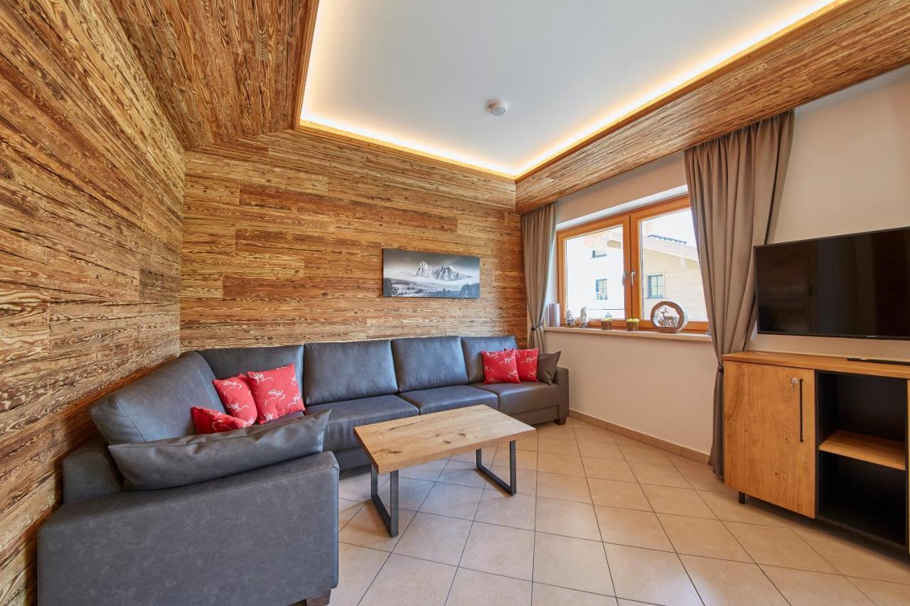 Appartements Hollandia Saalbach-Hinterglemm Bagian luar foto