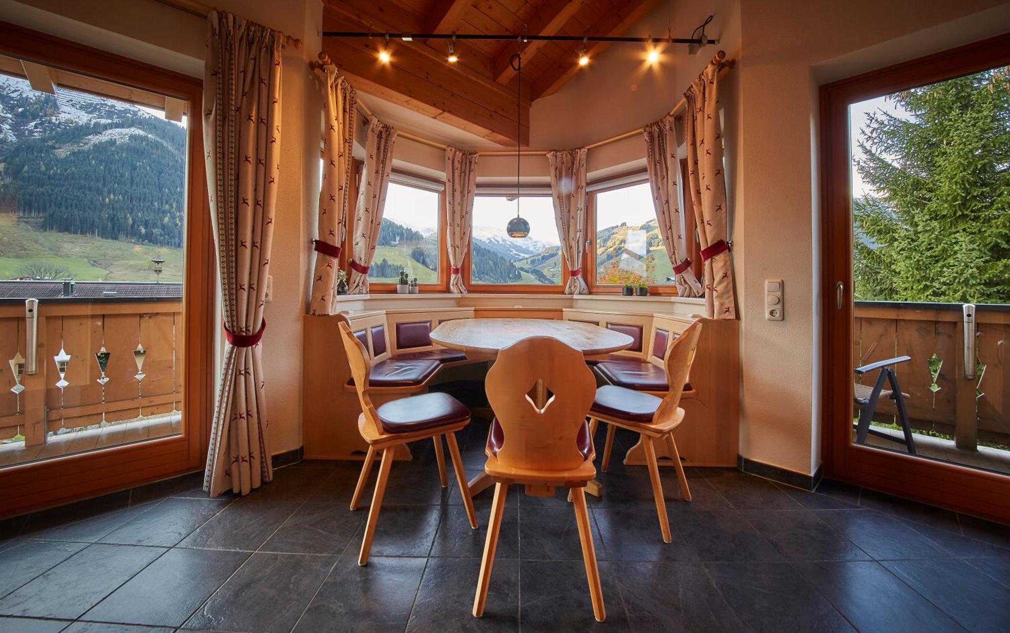 Appartements Hollandia Saalbach-Hinterglemm Ruang foto